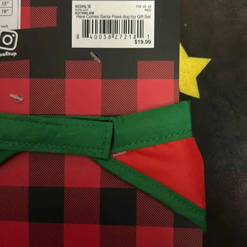 WOOF CHRISTMAS HOLIDAY DOG TOY/BANDANA SET: NEW WITH TAGS: SIZE S/M